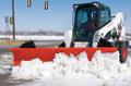 Минипогрузчик с щёткой Bobcat аренда спб уборка снега очистка территории