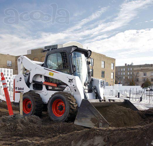 Сдаем в аренду мини-погрузчик bobcat S650 (с ковшом, щёткой, фрезой, гидромолотом, вилами, ямобуром) в СПб и Лен области.