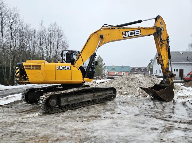 Гусеничный экскаватор JCB JS 205 LC б/у