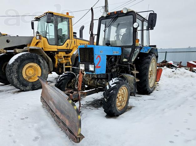 Трактор МТЗ 82.1 (отвал+щётка) 2011 года