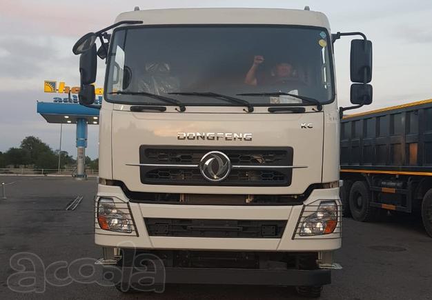 Грузовой самосвал Dong Feng 8x4