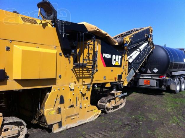 Гусеничная фреза Caterpillar PM200 в наличии в России