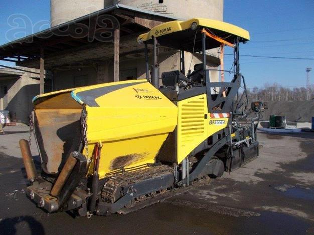 Гусеничный асфальтоукладчик Bomag BF300C