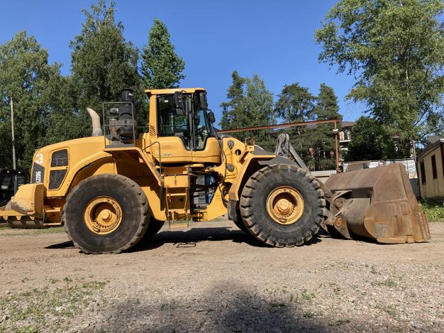 Фронтальный погрузчик Volvo L220G