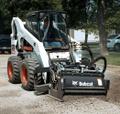 Аренда мини-погрузчика Bobcat c оператором в Санкт-Петербурге