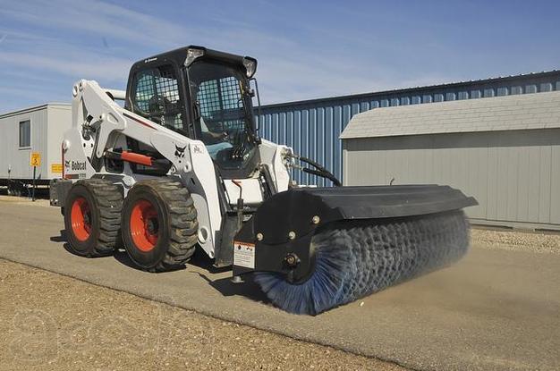 Аренда погрузчика BobCat.