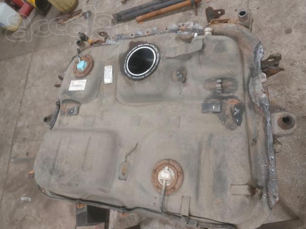 Ремонт бензобаков Kia carens с подрамником, антикоррозийной обработкой в Санкт-Петербурге