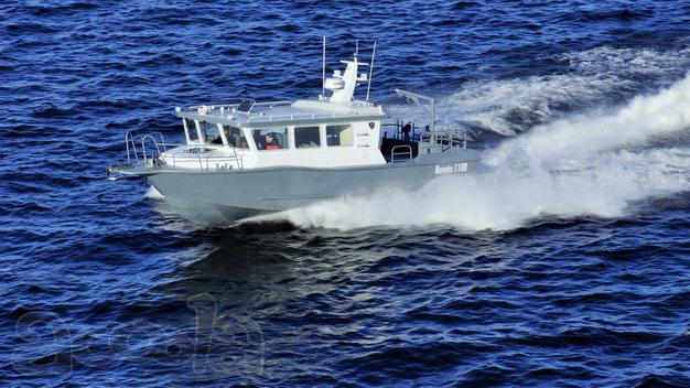 Морской катер Баренц 1100