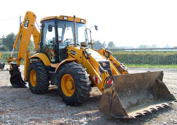 Сдается в аренду экскаватор погрузчик JCB 3CX