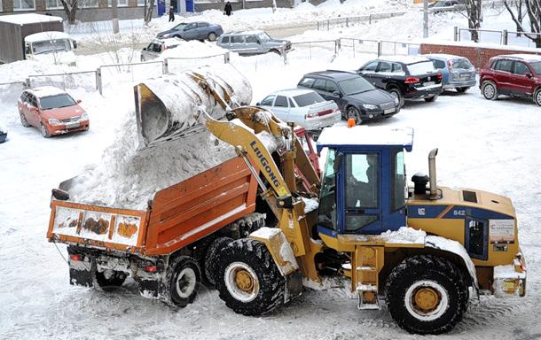 Самосвалы на вывоз снега