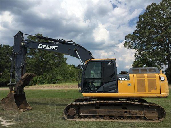 Экскаватор гусеничный John Deere 210LC
