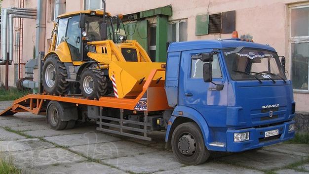 Эвакуатор по перевозки спецтехники от 4 до 13,5 тонн