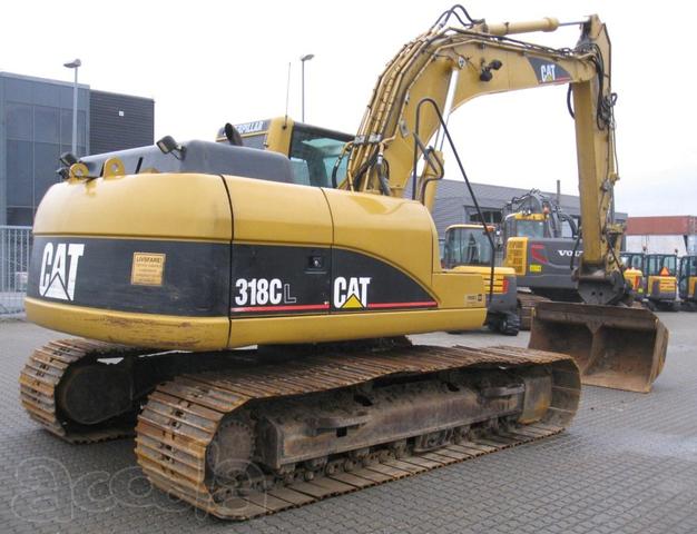 Гусеничный экскаватор CAT 318; HYUNDAI 210