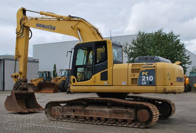Экскаватор гусеничный Komatsu 210