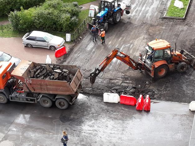 Услуги по вывозу строительного мусора и других нерудных материалов.