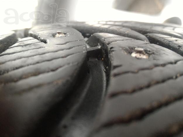 Комплект зимней шипованной резины YOKOHAMA Ice Guard STUD 215/70 R16 100T на оригинальных дисках HYNDAI (R16).
