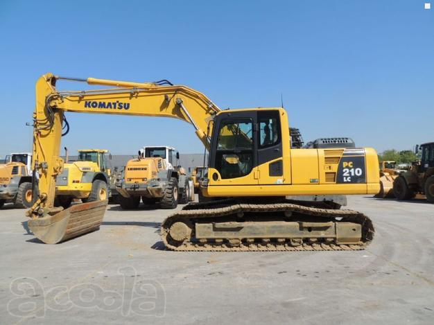 Сдается в аренду Гусеничный экскаватор Komatsu 210 1,2 куба.  Аренда гусеничного Экскаватора Спб.