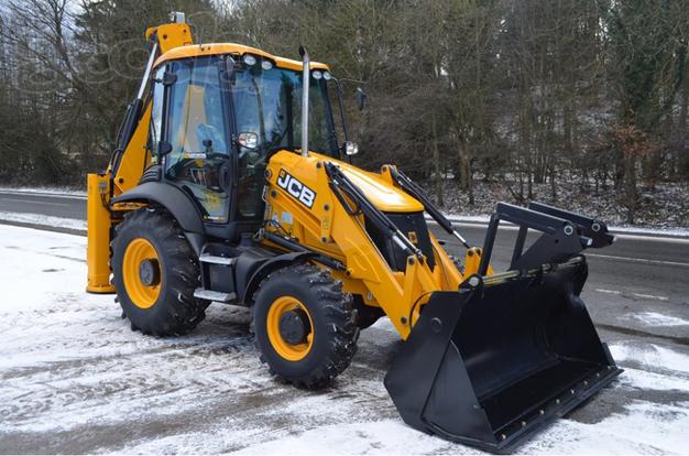 Экскаватор погрузчик JCB в аренду по Санкт-Петербургу