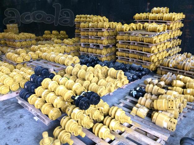 Продам каток опорный однобортный на Komatsu D63E-12