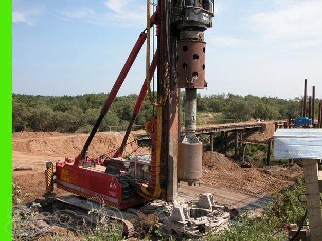 Сваебойная установка (буровая) Junttan PM-26