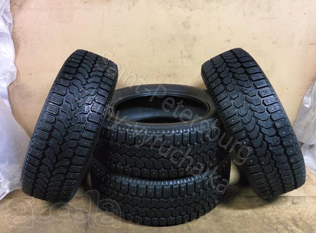 Шины 215 60 R17 зимние 4шт