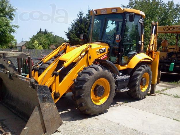Экскаватор-погрузчик с узким ковшом CAT 428
