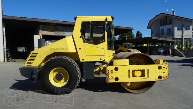 Каток грунтовый 13т, Bomag BW 213 D