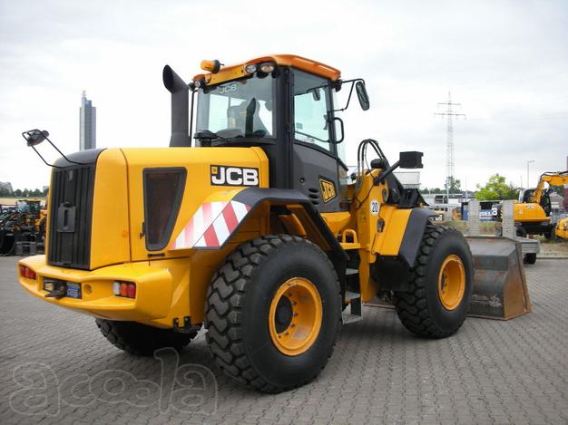 Погрузчик фронтальный JCB