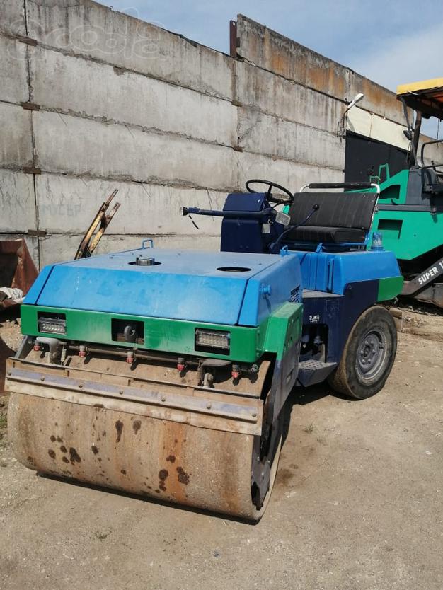 Продам Каток komatsu JV40CW-3