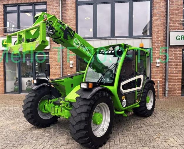 Продам телескопический погрузчик Merlo TF 30.9-115